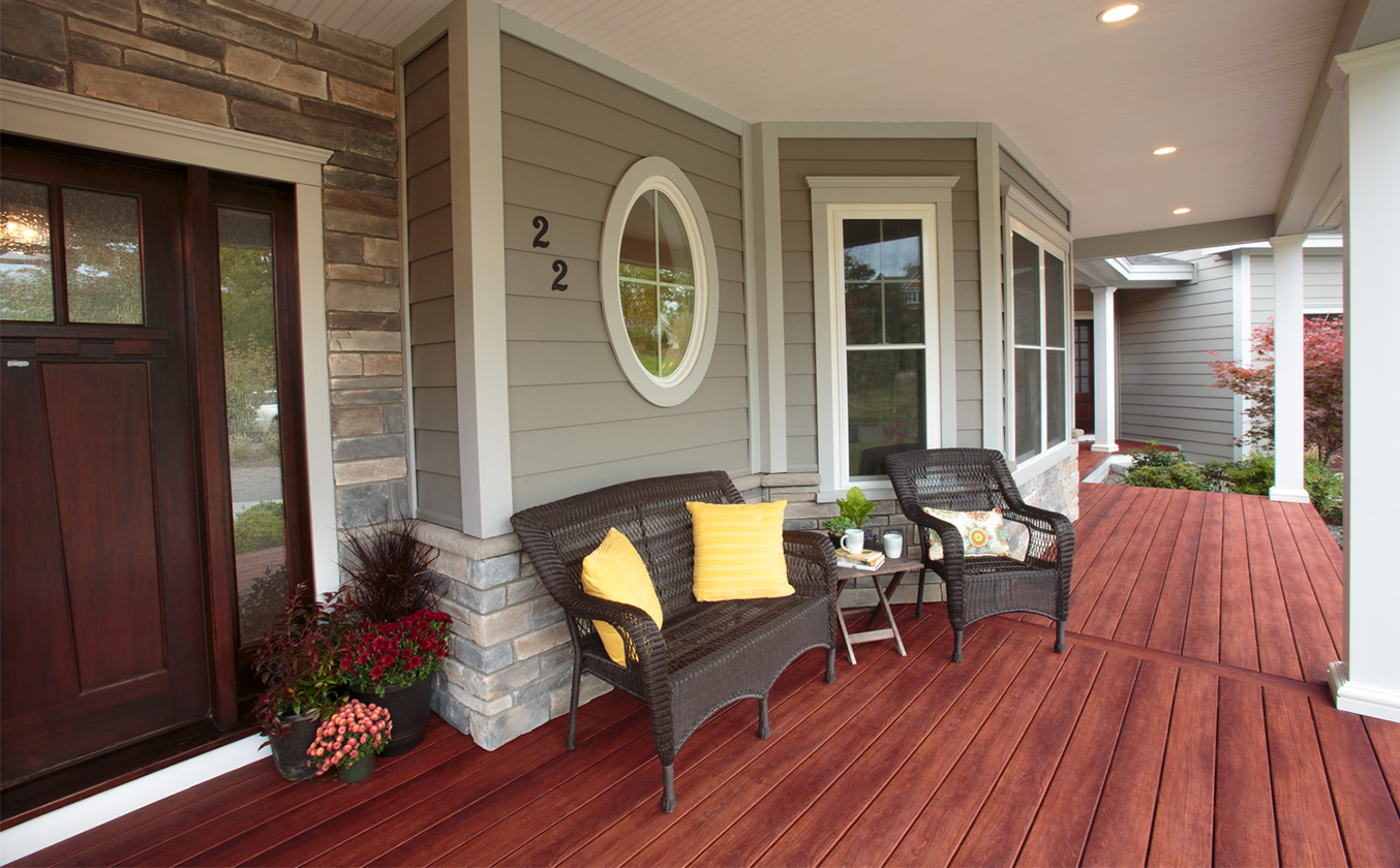 Front deck with seating